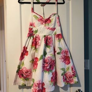 Abercrombie and Fitch - floral sun tea dress